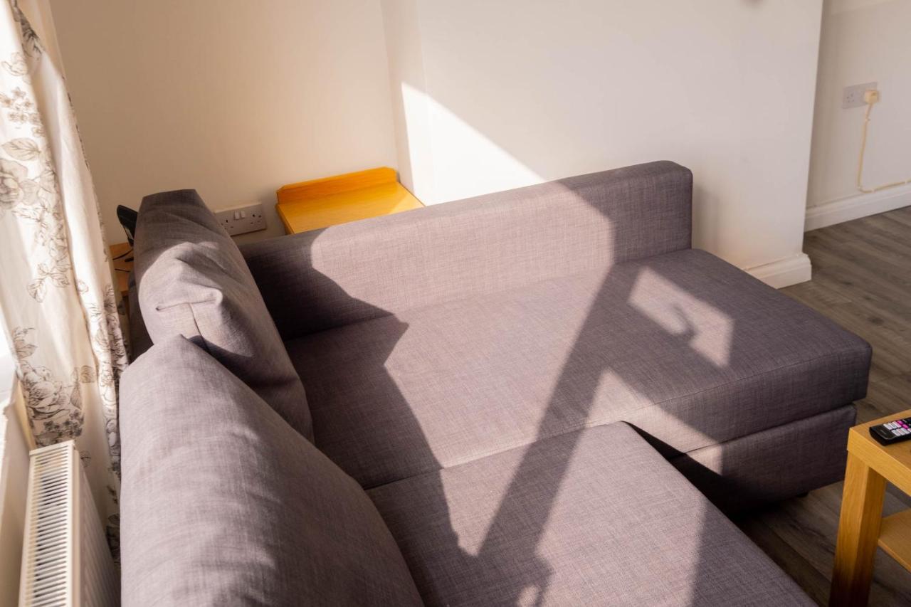 Spring House With Private Parking Villa Canterbury Eksteriør bilde