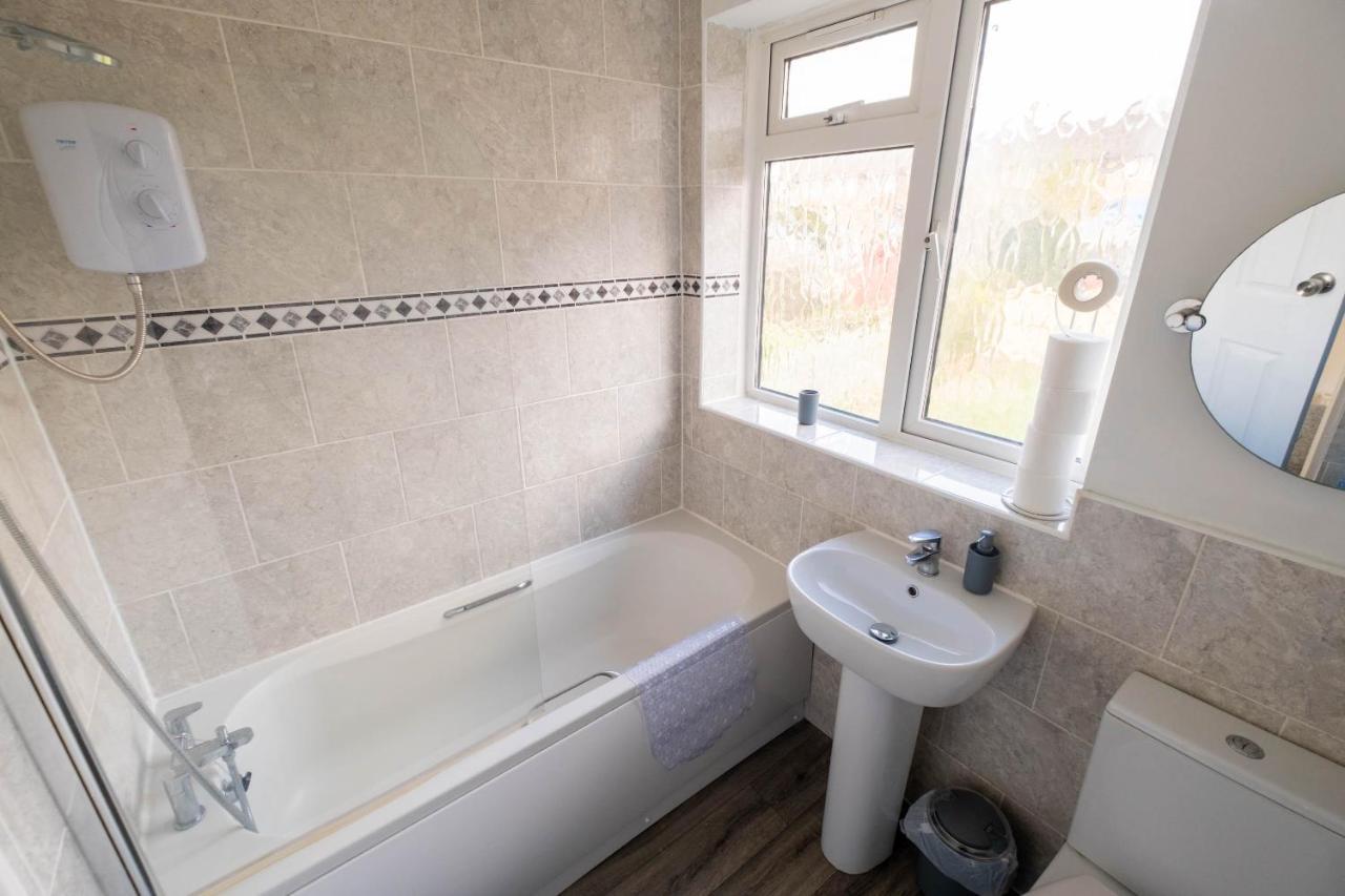 Spring House With Private Parking Villa Canterbury Eksteriør bilde
