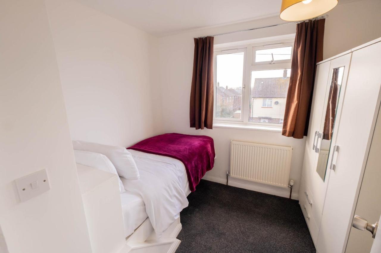 Spring House With Private Parking Villa Canterbury Eksteriør bilde